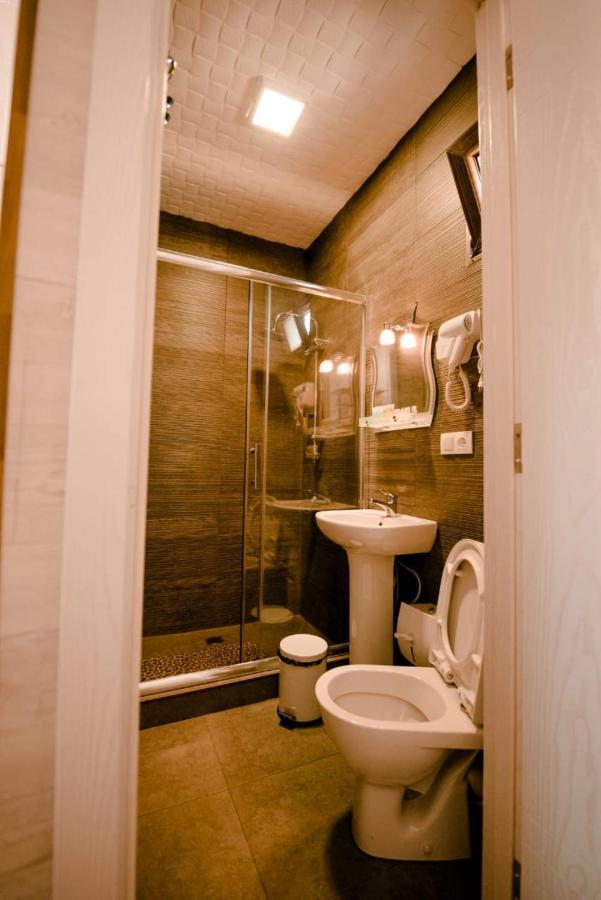 Hulus Hotel มาคินจอรี ภายนอก รูปภาพ