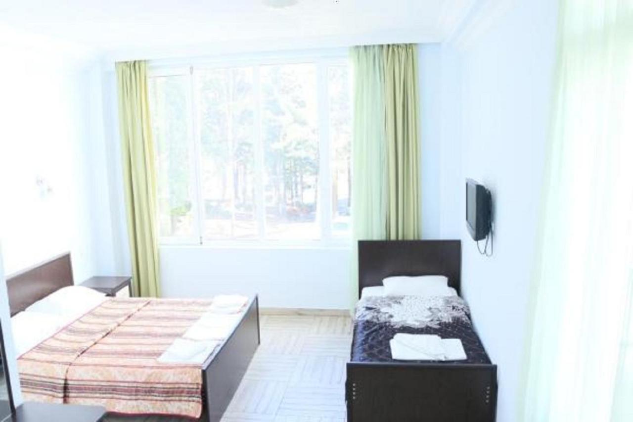 Hulus Hotel มาคินจอรี ภายนอก รูปภาพ