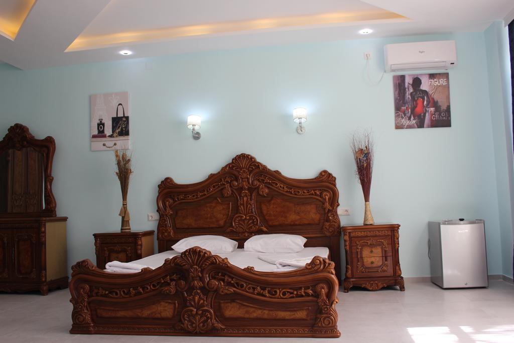 Hulus Hotel มาคินจอรี ภายนอก รูปภาพ
