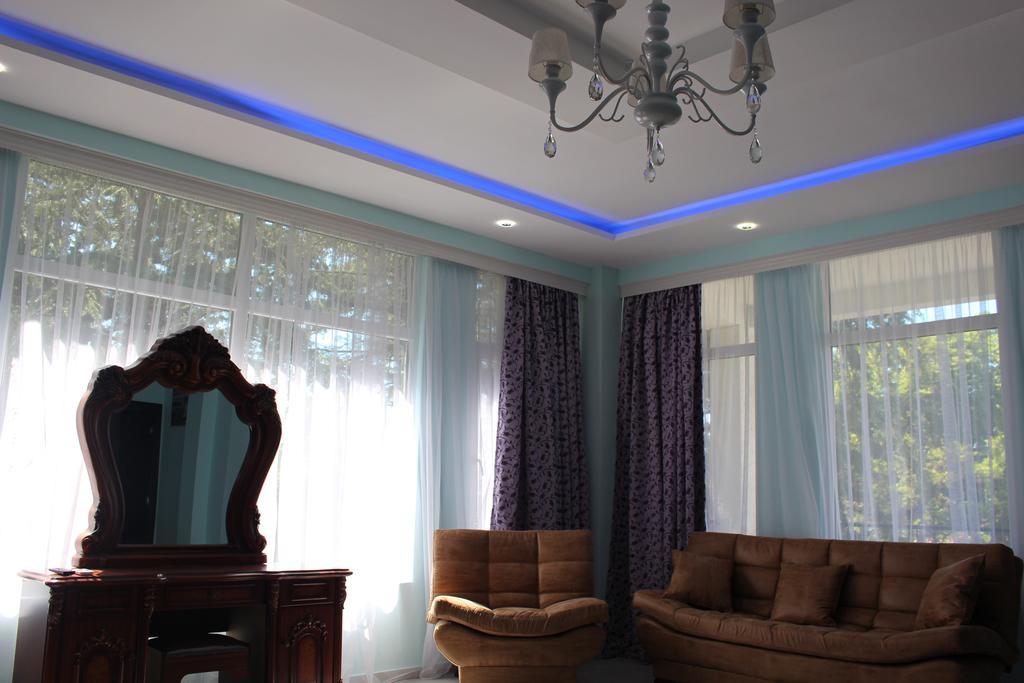 Hulus Hotel มาคินจอรี ภายนอก รูปภาพ