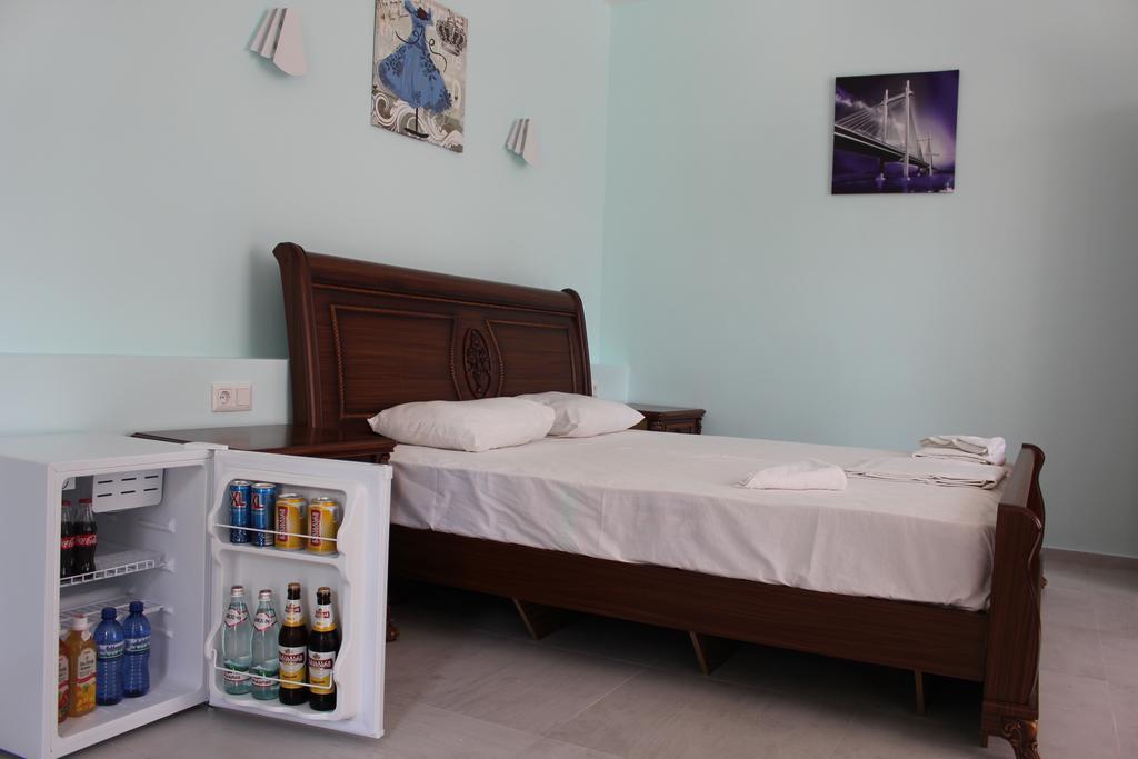 Hulus Hotel มาคินจอรี ภายนอก รูปภาพ